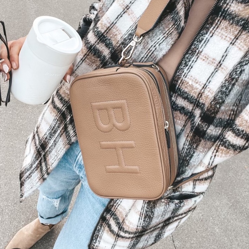 Leatherology Monogrammed Brown Leather Crossbody Bag - Picture 7 of 7